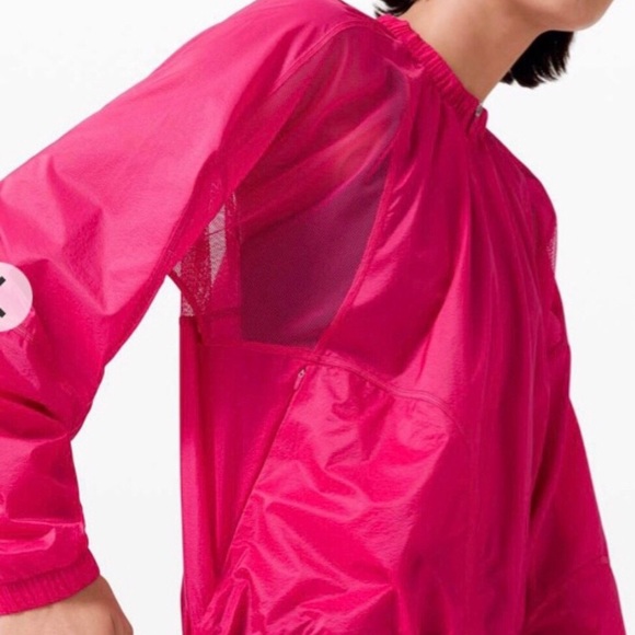 Lululemon With the Breeze jacket, size 10 ✨ - Picture 8 of 10
